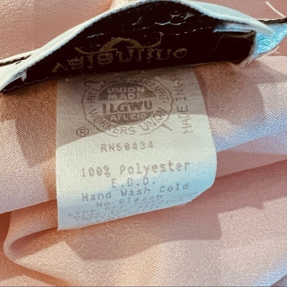 VALENTINO INTIMO For Saks Vintage Pink Satin Ribbon & Lace Detail Robe Size L - Picture 8 of 9